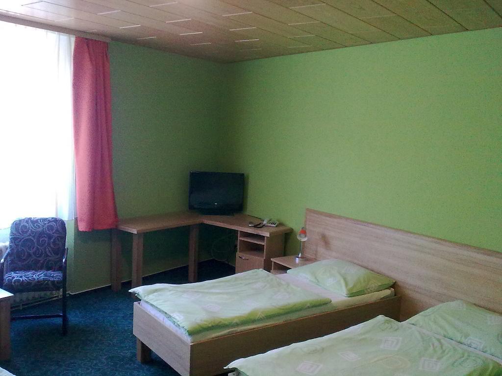 Pension Duel Ústí nad Labem Стая снимка