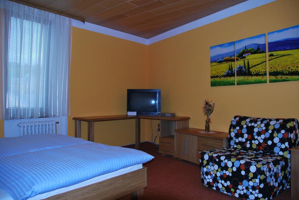 Pension Duel Ústí nad Labem Стая снимка